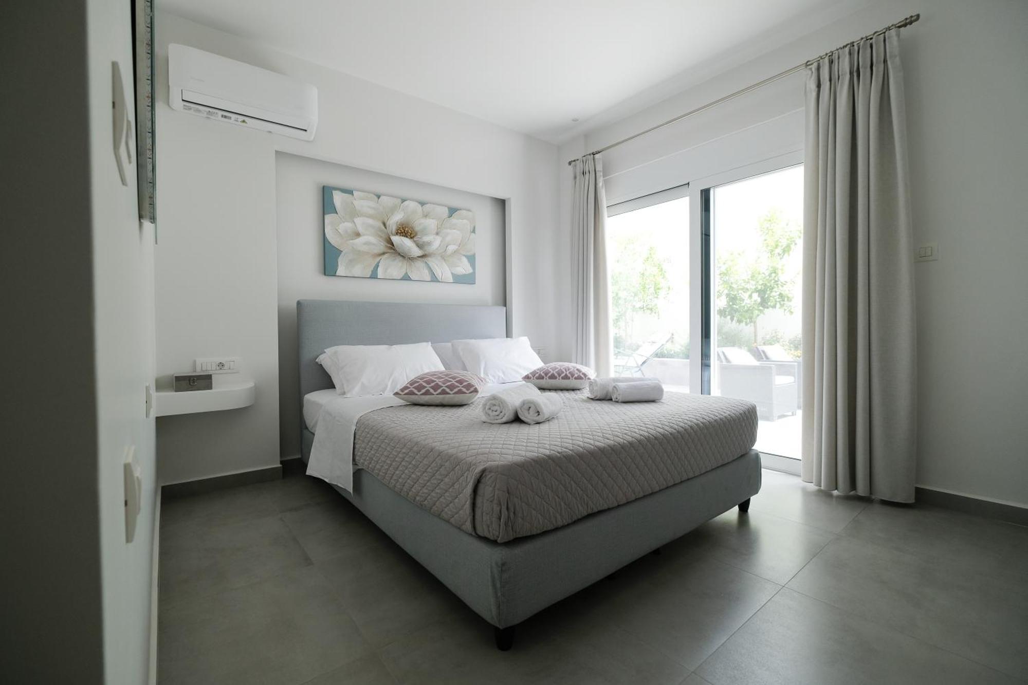Rhodes Retreat: Modern Comfort In Serene Luxury Rhodes City Exteriör bild